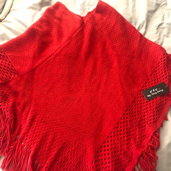 Red shaw.  Warm - Picture 1 of 2